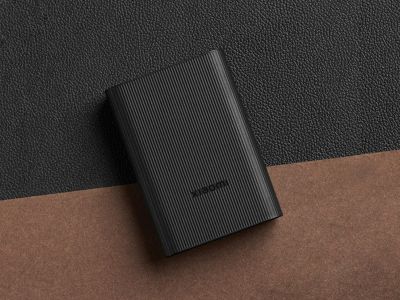 Xiaomi introduced inexpensive power banks with a fast charging function