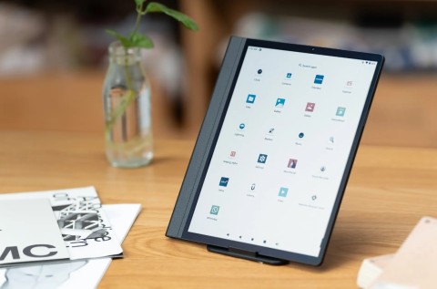 HannsNote2 tablet has a "paper" LCD screen without backlight