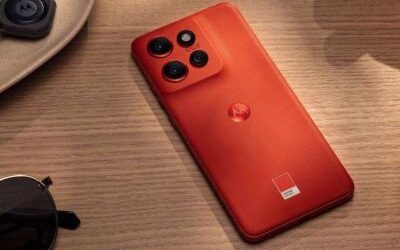 Compact Motorola Edge 50 Neo with IP68 protection