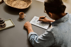 The reMarkarble 2 electronic notebook with a frameless E-Ink screen