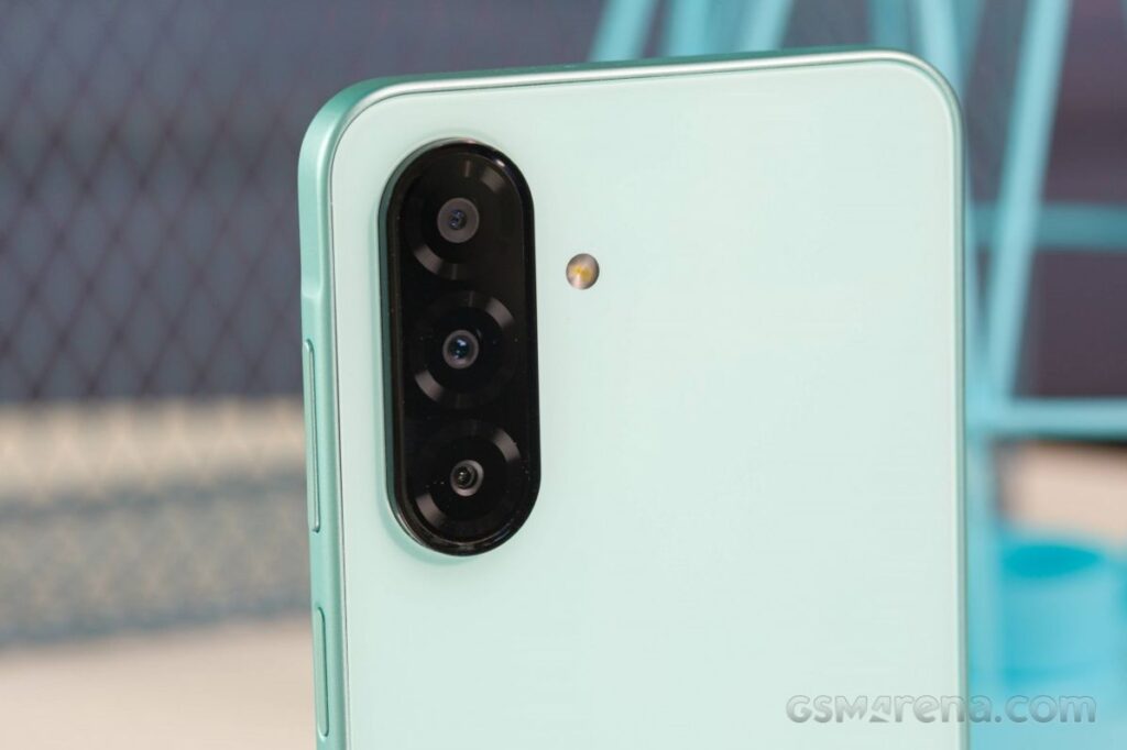 What do Samsung Galaxy A26 reviews say?